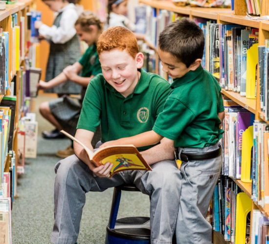 LDS_0300 Top Private School in Annandale VA | Private School Near Me | Students in Library
